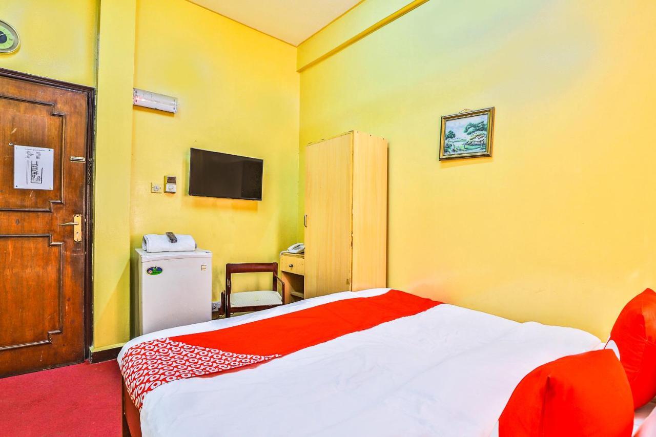 Oyo 393 Al Wehda Hotel Дубай Экстерьер фото