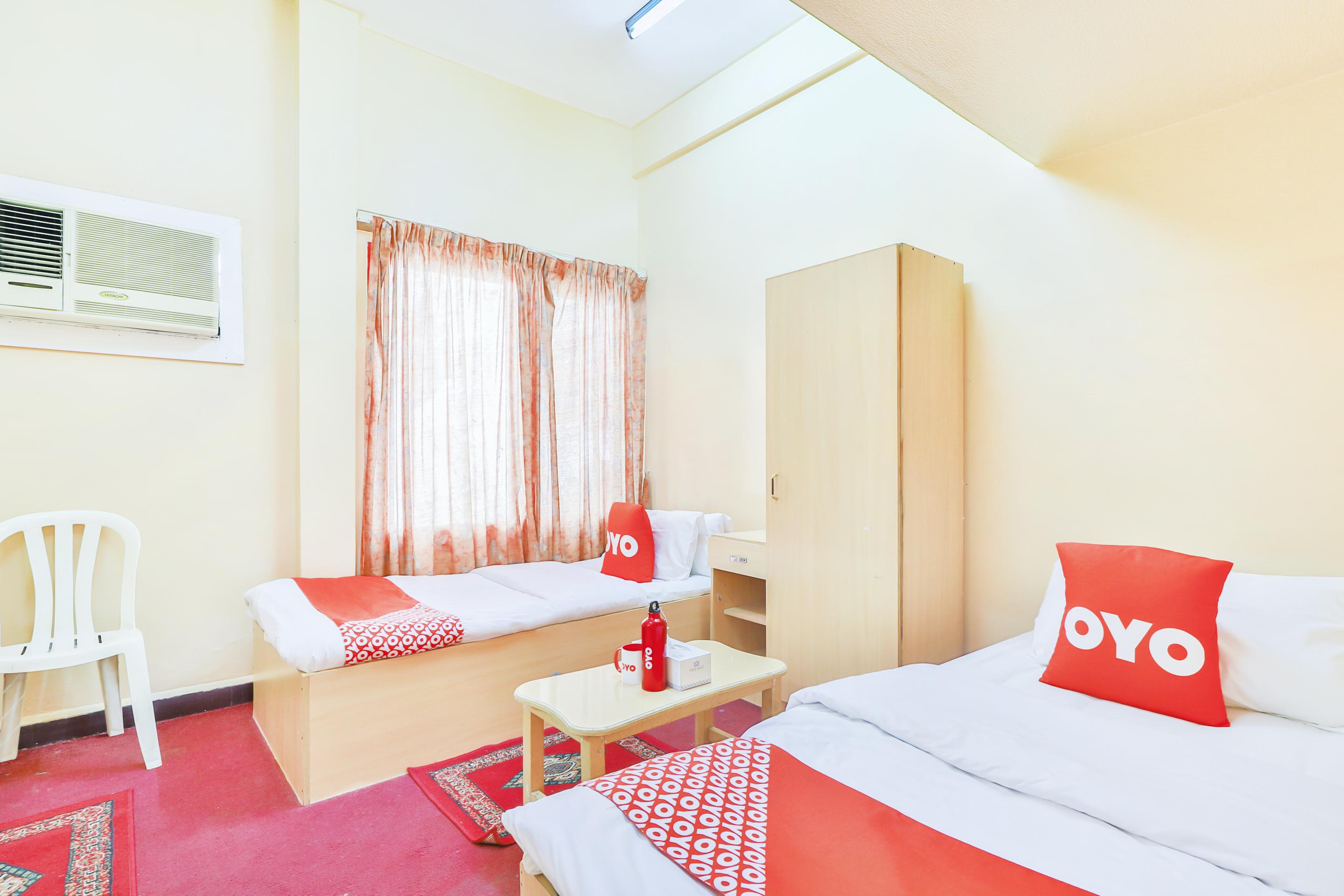 Oyo 393 Al Wehda Hotel Дубай Экстерьер фото